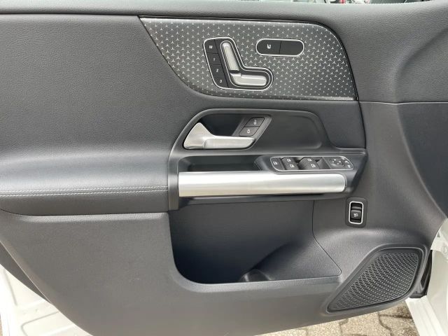 Mercedes-Benz B 180 B 180 PROGR+MBUX+360°+LED+EASY-P+ASSIST+CARPLAY+