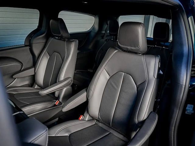 Chrysler Pacifica Touring eHybrid