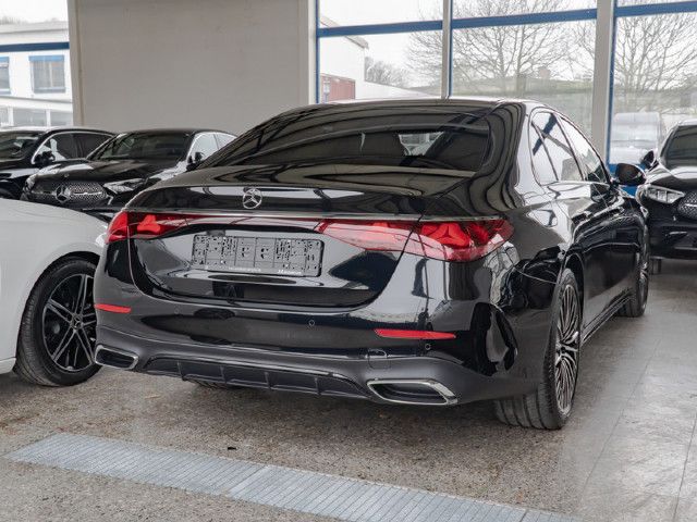 Mercedes-Benz E 200 Sedan