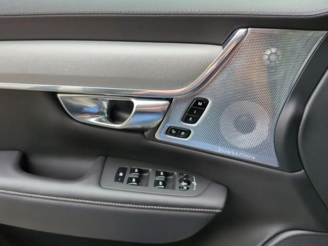 Volvo V90 R-Design Recharge T6