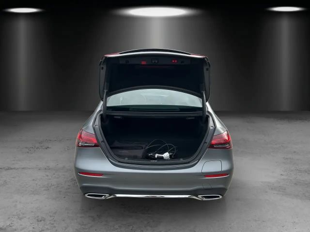 Mercedes-Benz E 300 AMG Line Sedan