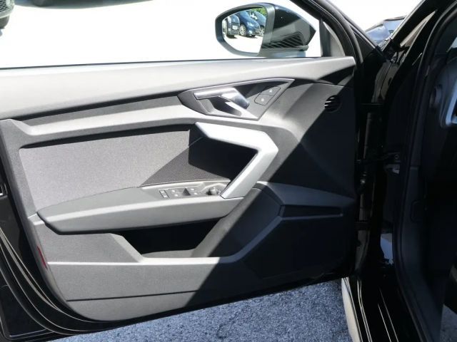 Audi A3 30 TFSI Sedan