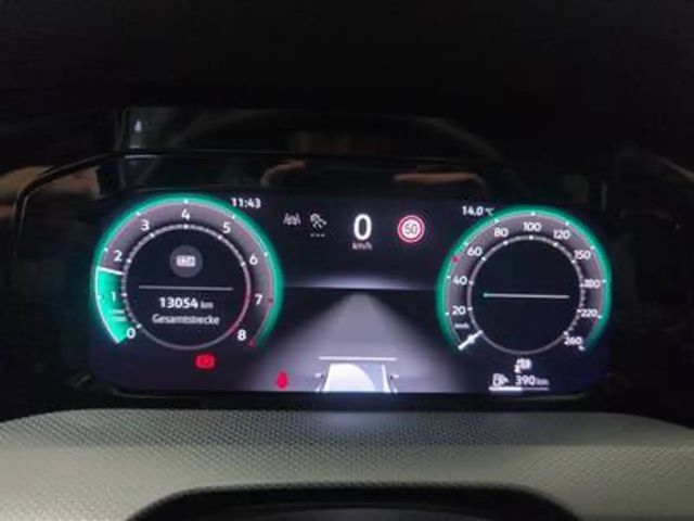 Volkswagen Golf 1.5 TSI Plus