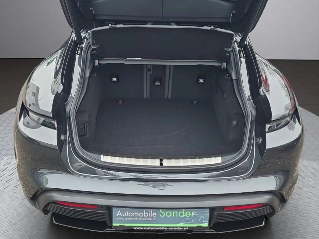 Porsche Taycan 4S Cross Turismo