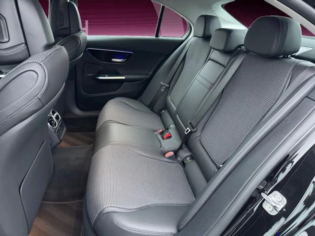 Mercedes-Benz C 180 AVANTGARDE Sedan