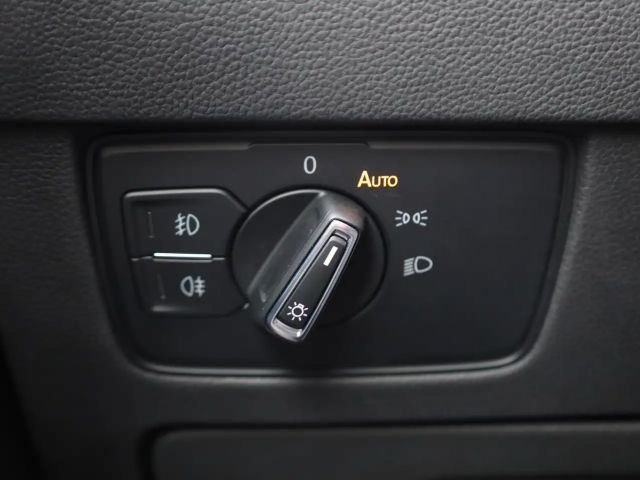 Volkswagen Passat 1.5 TSI Business Variant