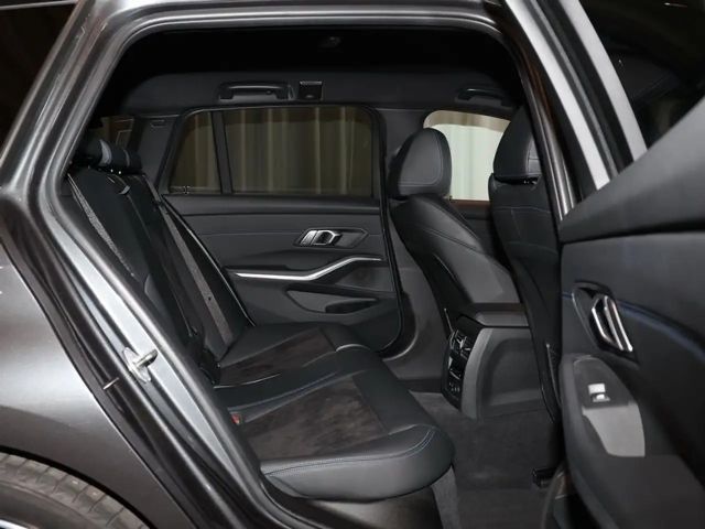 BMW 320 320i M-Sport Touring