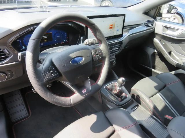 Ford Focus Limited ST Line