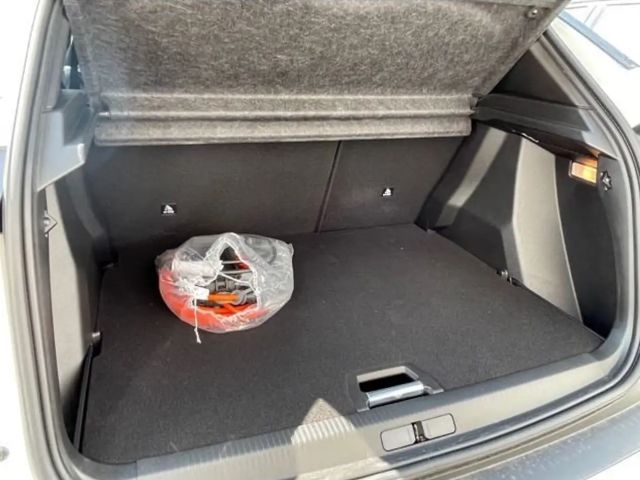 Peugeot E-2008 Allure Pack