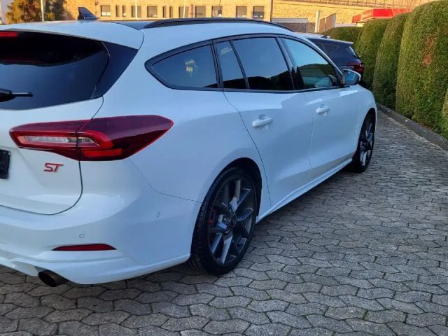 Ford Focus ST Line