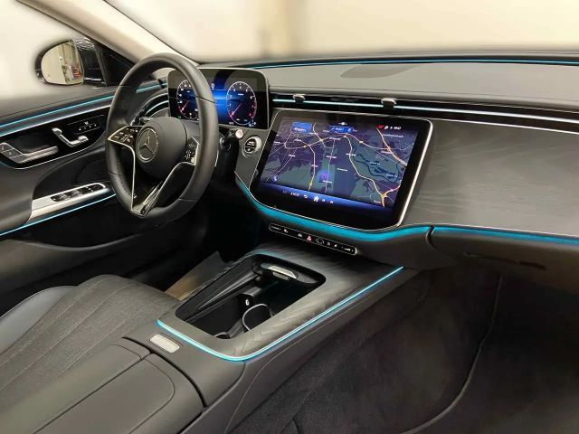 Mercedes-Benz E 200 AVANTGARDE Estate