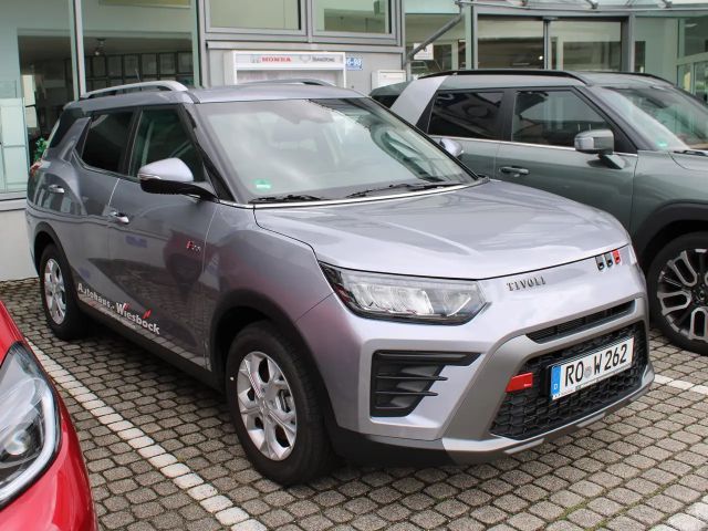 SsangYong Tivoli 2WD Quartz