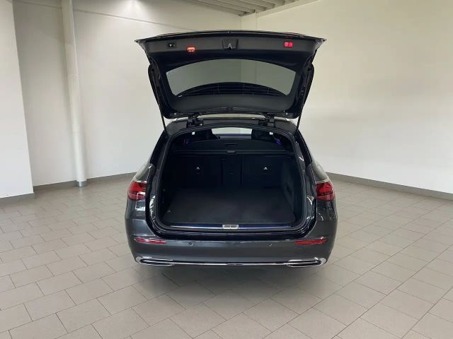 Mercedes-Benz E 200 AVANTGARDE Estate