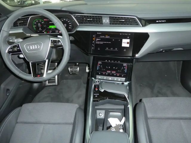 Audi Q8 e-tron 55 Business Quattro