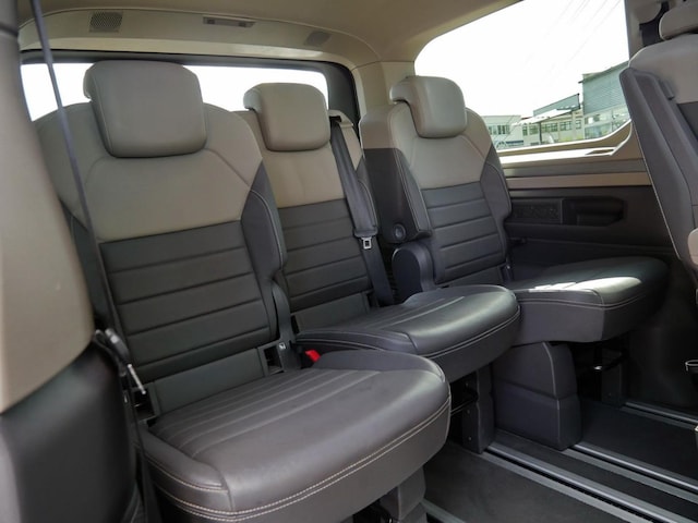 Volkswagen Multivan 2.0 TSI Life T7