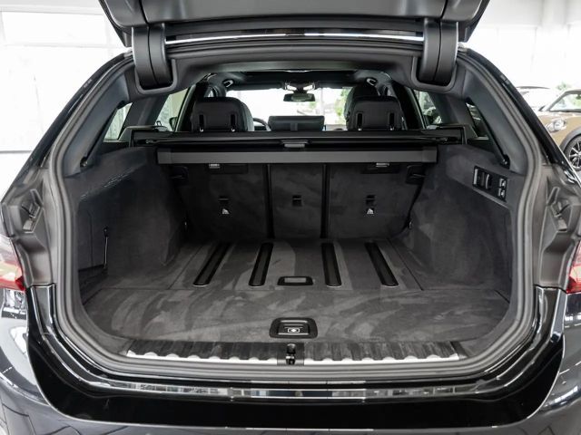 BMW 320 320i M-Sport Touring