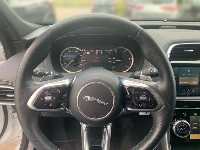 Jaguar XE R-Dynamic S