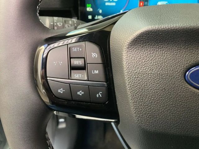 Ford Puma EcoBoost Titanium