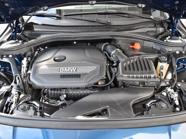 BMW 118 118i Sedan Sport Line