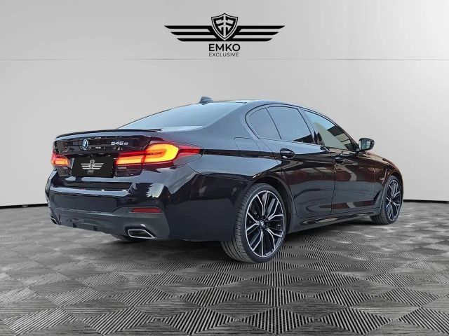 BMW 545 545e Sedan xDrive