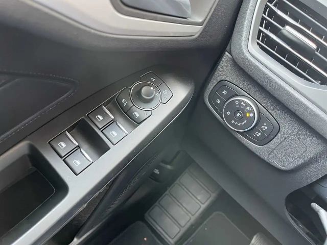 Ford Focus Cool & Connect