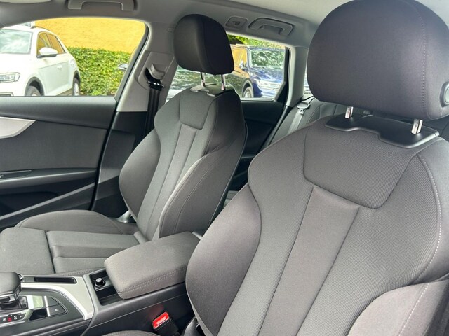 Audi A4 35 TFSI Avant S-Tronic