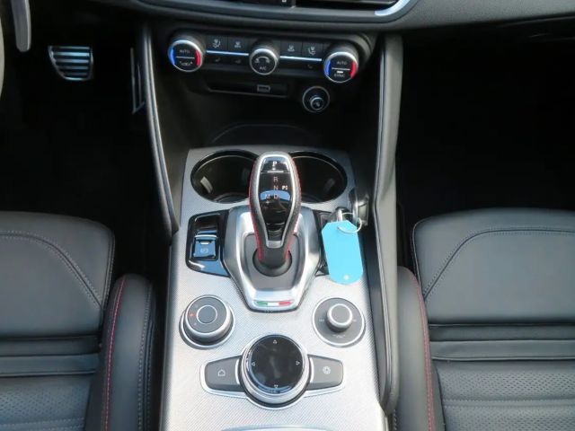 Alfa Romeo Giulia Q4