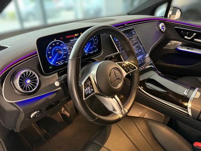 Mercedes-Benz EQE 300 Sedan