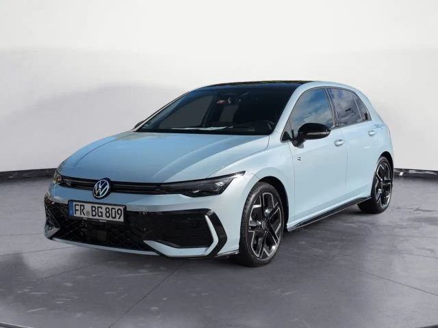 Volkswagen Golf 1.5 eTSI DSG R-Line