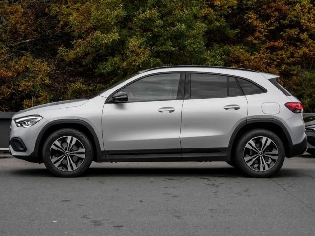 Mercedes-Benz GLA 200 Progressive