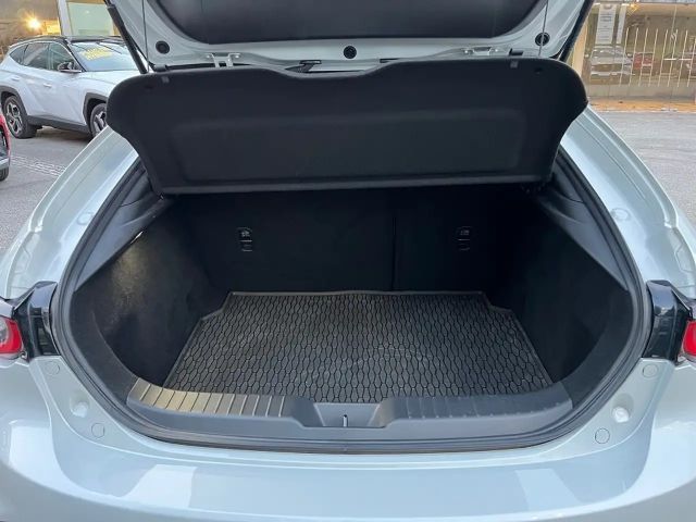 Mazda 3 5HB 2.0L G122 6AT 2WD NAGISA