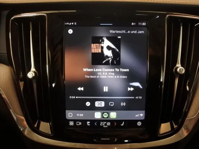 Volvo S60 AWD Dark Recharge Ultimate