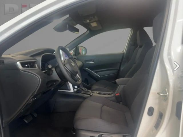 Toyota Corolla Cross 1.8 Teamplayer Klima Kamera Sitzhzg