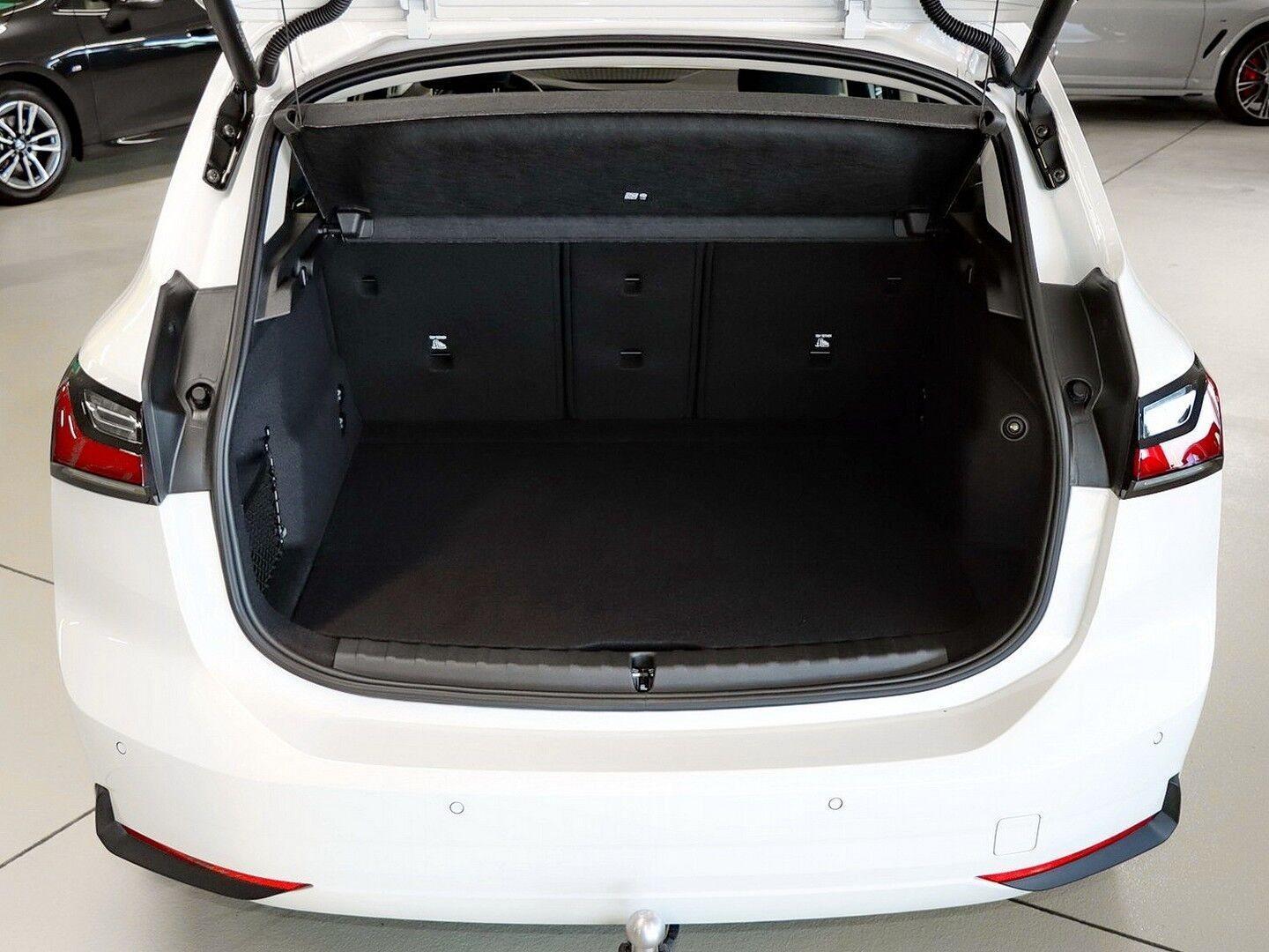 BMW 220 220i Active Tourer