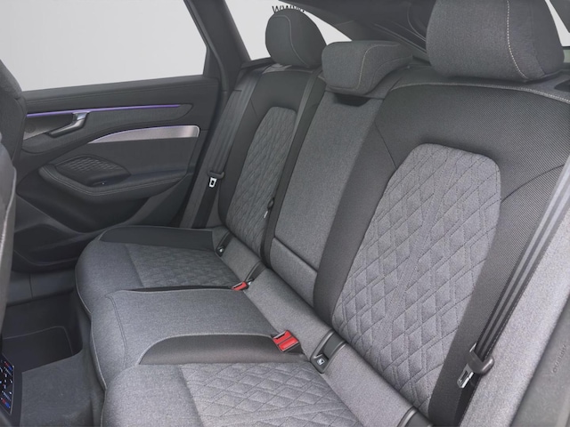 Audi A6 Avant Quattro S-Tronic