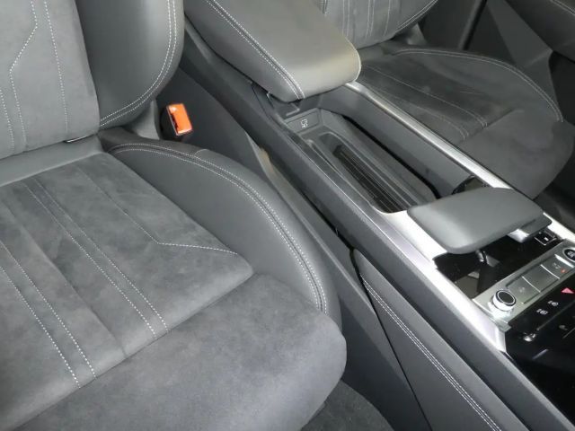 Audi Q8 e-tron 55 Business Quattro