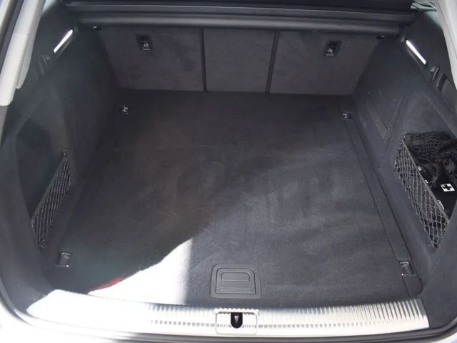 Audi A4 40 TFSI Avant S-Tronic