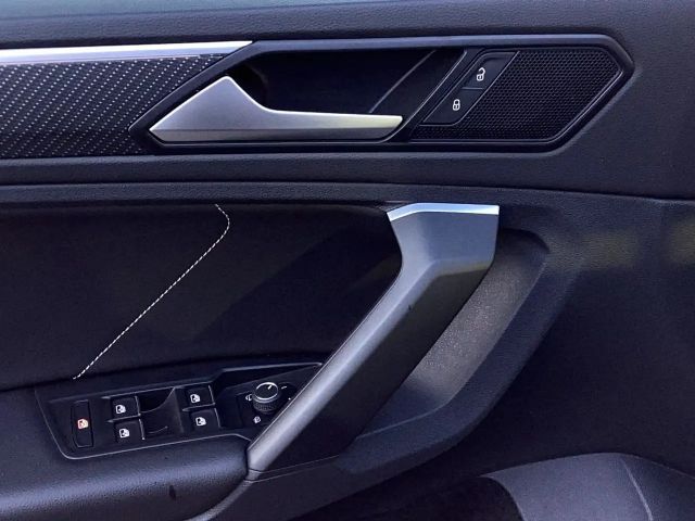 Volkswagen Tiguan 1.5 TSI DSG R-Line
