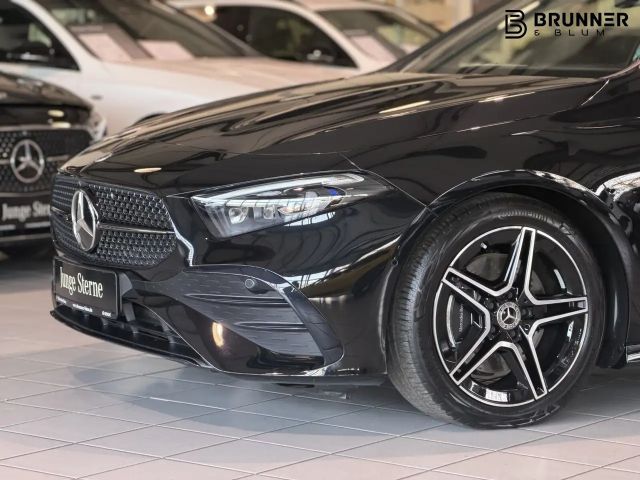 Mercedes-Benz A 220 4MATIC AMG Line