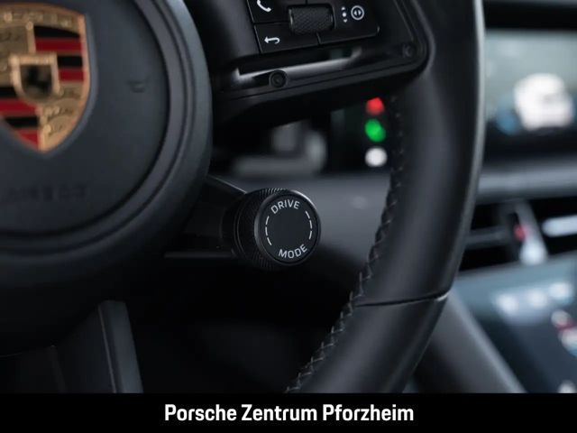 Porsche Taycan 4 Cross Turismo