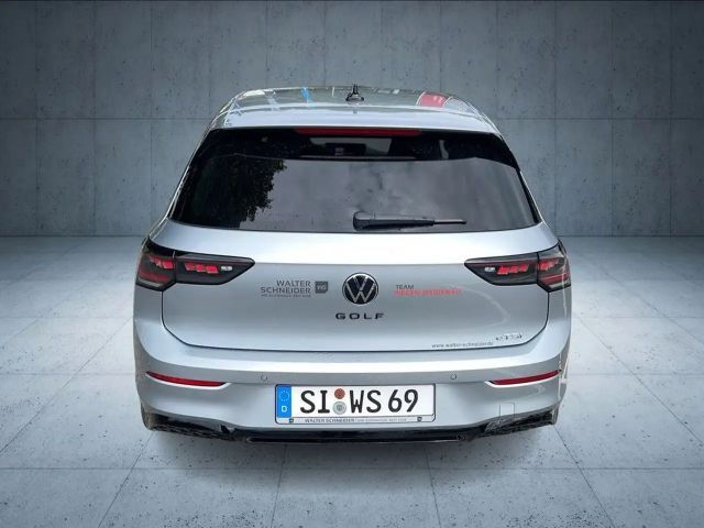 Volkswagen Golf DSG R-Line