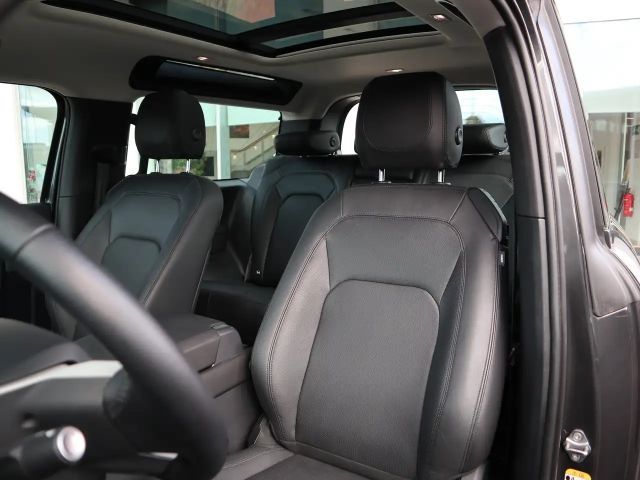 Land Rover Defender 90 S