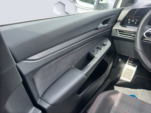 Volkswagen Golf 2.0 TSI DSG