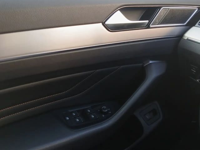 Volkswagen Passat DSG R-Line Variant