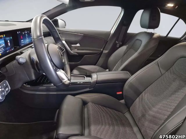 Mercedes-Benz A 220 A 220 d Progressive