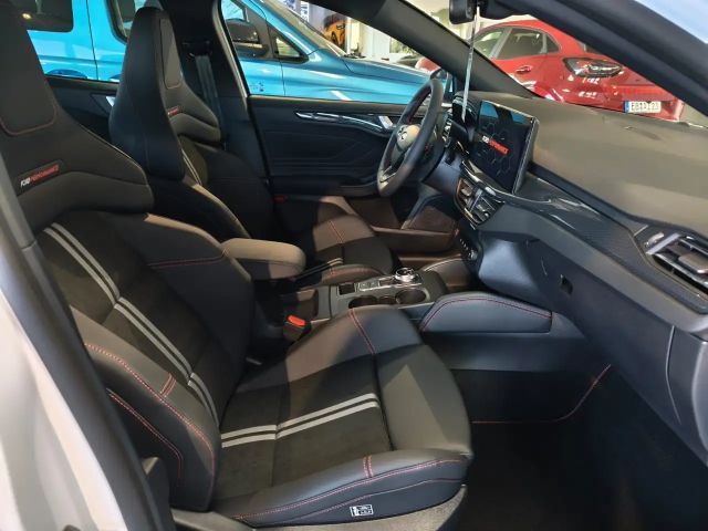 Ford Focus ST Line Wagon