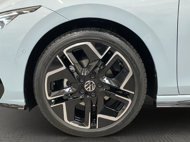 Volkswagen Golf 1.5 eTSI DSG Golf VIII Variant