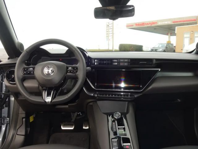 Alfa Romeo Junior 1.2 VGT Schiebedach/ACC/LED/DAB/PDC/RfK180°/SHZ