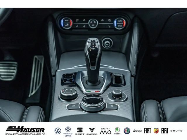 Alfa Romeo Stelvio AT8 Q4 Veloce