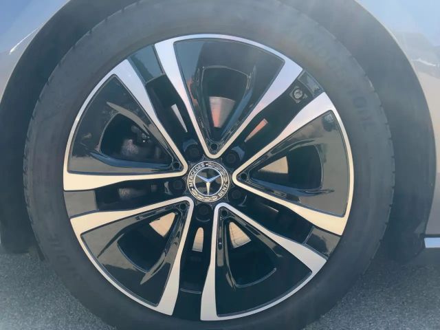 Mercedes-Benz CLA 180 Coupé Progressive